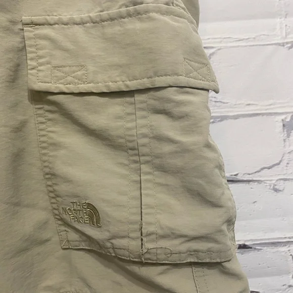Men's North face casual outdoor shorts - Picture 2 of 10